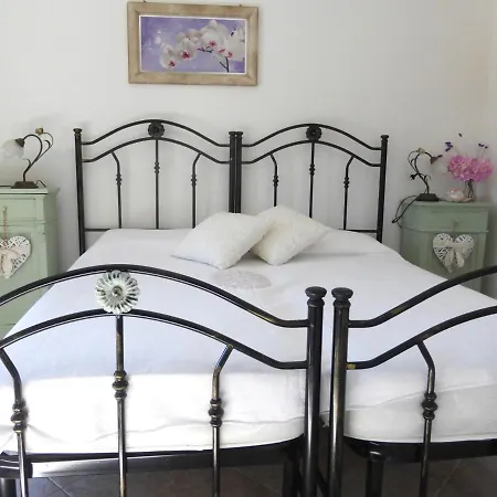 Bed & Breakfast Rooms&terraces Urzulei