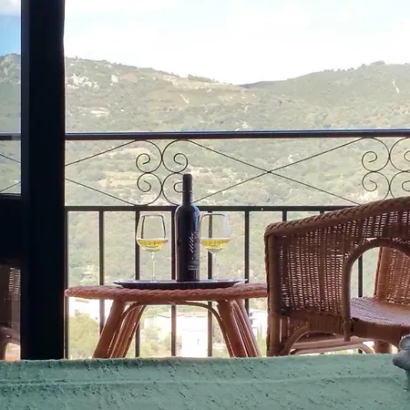 Rooms&terraces Bed & Breakfast Urzulei